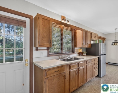 1226 Trexlertown Rd - Photo Thumbnail 13