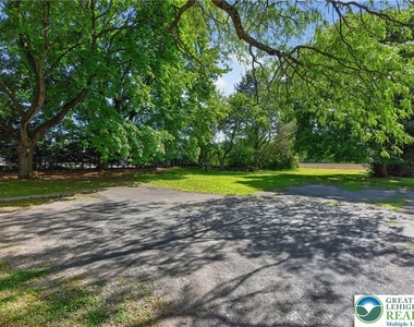 1226 Trexlertown Rd - Photo Thumbnail 6