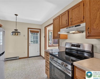 1226 Trexlertown Rd - Photo Thumbnail 14