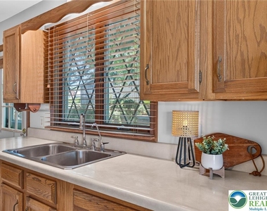 1226 Trexlertown Rd - Photo Thumbnail 12