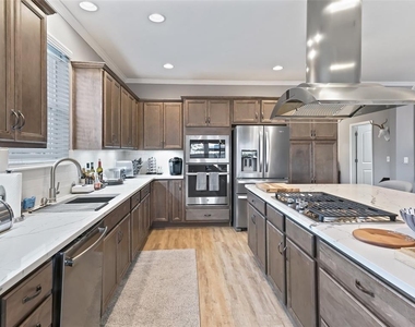 5672 Nw 40th Place - Photo Thumbnail 10