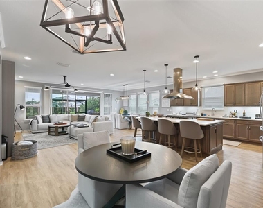 5672 Nw 40th Place - Photo Thumbnail 8
