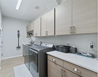 5672 Nw 40th Place - Photo Thumbnail 24