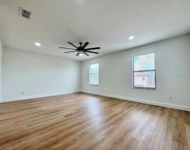 2022 Bent Grass Avenue - Photo Thumbnail 8