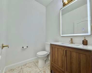 2022 Bent Grass Avenue - Photo Thumbnail 5