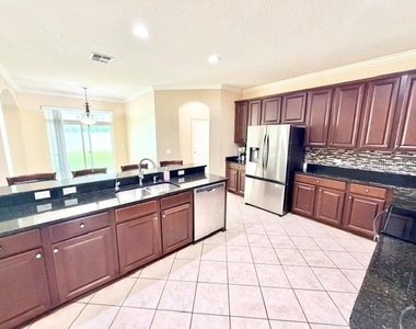 2103 Candlenut Circle - Photo Thumbnail 7