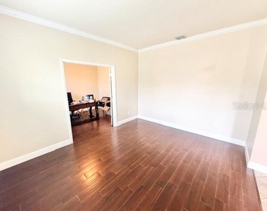 2103 Candlenut Circle - Photo Thumbnail 4