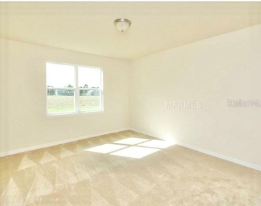 2103 Candlenut Circle - Photo Thumbnail 19