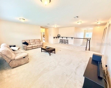 2103 Candlenut Circle - Photo Thumbnail 16