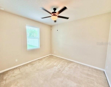 2103 Candlenut Circle - Photo Thumbnail 12