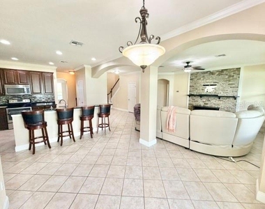 2103 Candlenut Circle - Photo Thumbnail 10