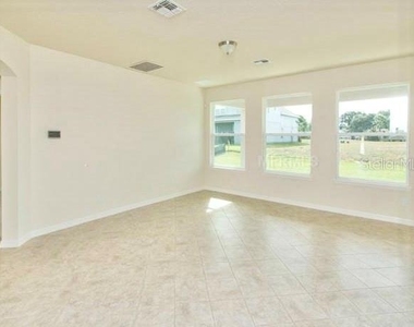 2103 Candlenut Circle - Photo Thumbnail 4