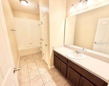2103 Candlenut Circle - Photo Thumbnail 27
