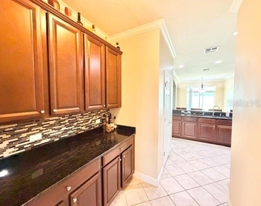 2103 Candlenut Circle - Photo Thumbnail 9