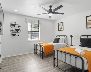 2540 Albany Drive - Photo Thumbnail 41
