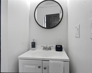 2540 Albany Drive - Photo Thumbnail 48