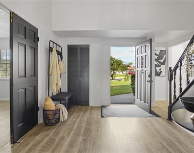 2540 Albany Drive - Photo Thumbnail 13