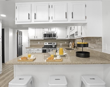 2540 Albany Drive - Photo Thumbnail 23