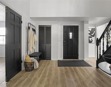 2540 Albany Drive - Photo Thumbnail 14