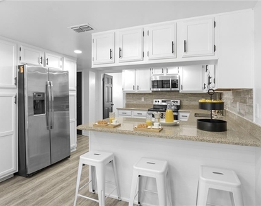 2540 Albany Drive - Photo Thumbnail 24