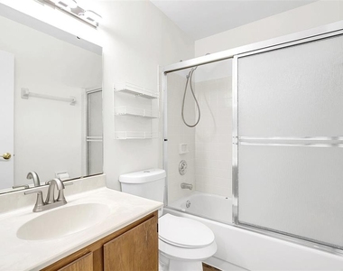 600 Casa Park Court M - Photo Thumbnail 13
