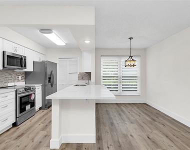 600 Casa Park Court M - Photo Thumbnail 5