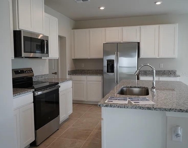 2748 Ginger Lane - Photo Thumbnail 10