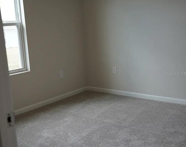 2748 Ginger Lane - Photo Thumbnail 21