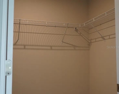 2748 Ginger Lane - Photo Thumbnail 16