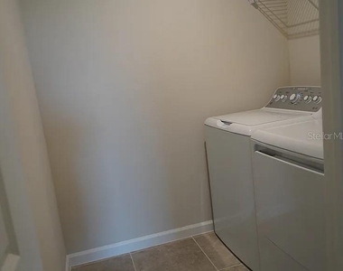 2748 Ginger Lane - Photo Thumbnail 18