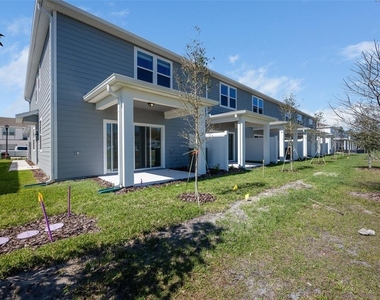2737 Bright Bird Lane - Photo Thumbnail 9