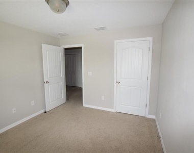 16097 Pebble Bluff Loop - Photo Thumbnail 23