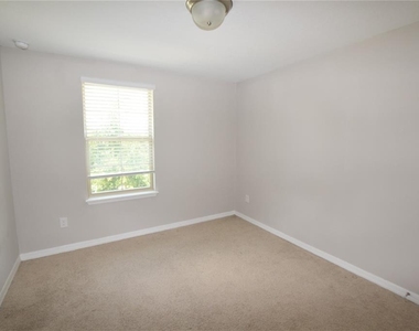 16097 Pebble Bluff Loop - Photo Thumbnail 18