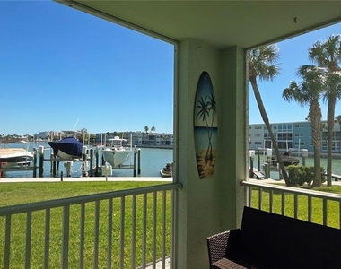 400 64th Avenue - Photo Thumbnail 4