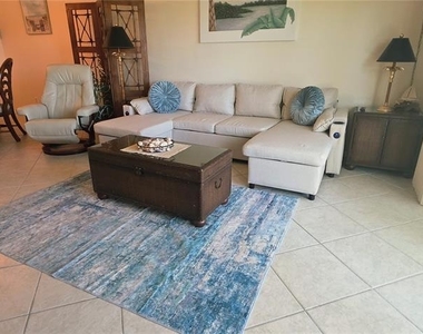 400 64th Avenue - Photo Thumbnail 3