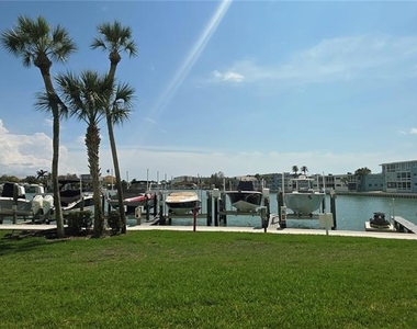 400 64th Avenue - Photo Thumbnail 9