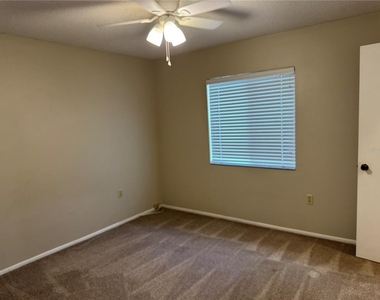 10039 Massey Street - Photo Thumbnail 8