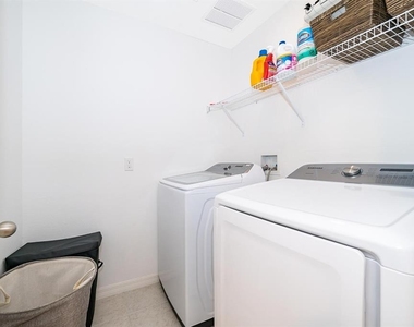 664 Benoi Drive - Photo Thumbnail 11