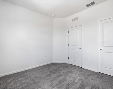 3143 Kurtz Terrace - Photo Thumbnail 20