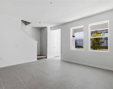 3143 Kurtz Terrace - Photo Thumbnail 3
