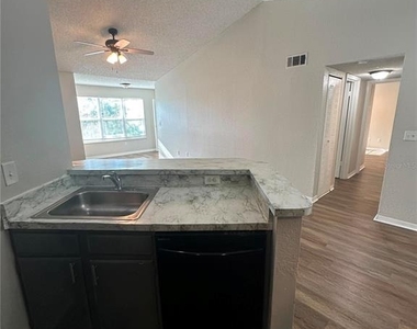 4658 Commander Drive - Photo Thumbnail 4