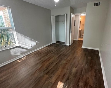 4658 Commander Drive - Photo Thumbnail 8