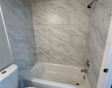 4658 Commander Drive - Photo Thumbnail 12