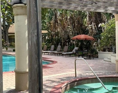 832 Camargo Way - Photo Thumbnail 30