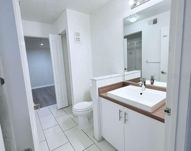 832 Camargo Way - Photo Thumbnail 18