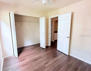 832 Camargo Way - Photo Thumbnail 19