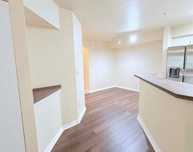 832 Camargo Way - Photo Thumbnail 12