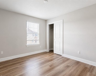 16628 Silver Brook Way - Photo Thumbnail 25