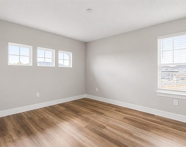 16628 Silver Brook Way - Photo Thumbnail 27