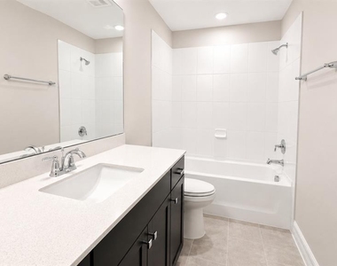 16628 Silver Brook Way - Photo Thumbnail 32